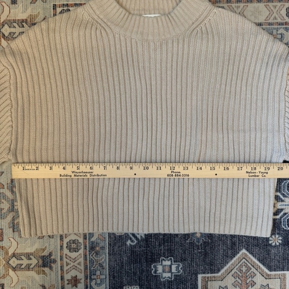 H&M Ribbed Mockneck Cropped Beige Thick Sweater Women’s Size Medium - Picture 7 of 9